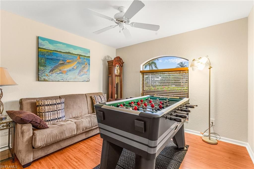 Game Room, Interior, Wood Texture Flooring