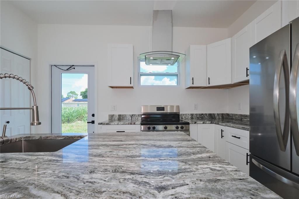 Interior, Kitchen, Stainless Steel Appliances