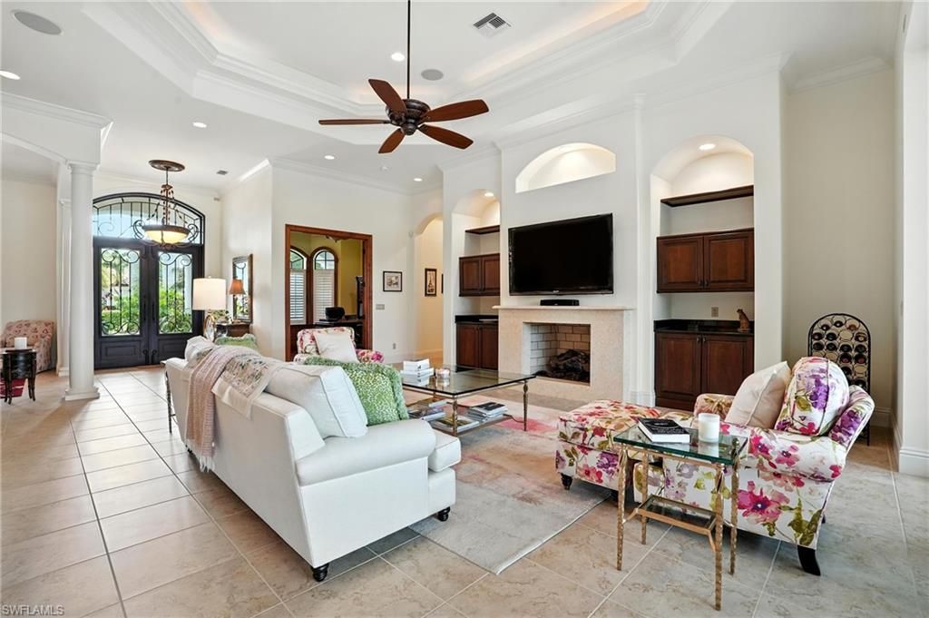 Fireplace, Interior, Living room, Pendant Lights, Recessed Lighting