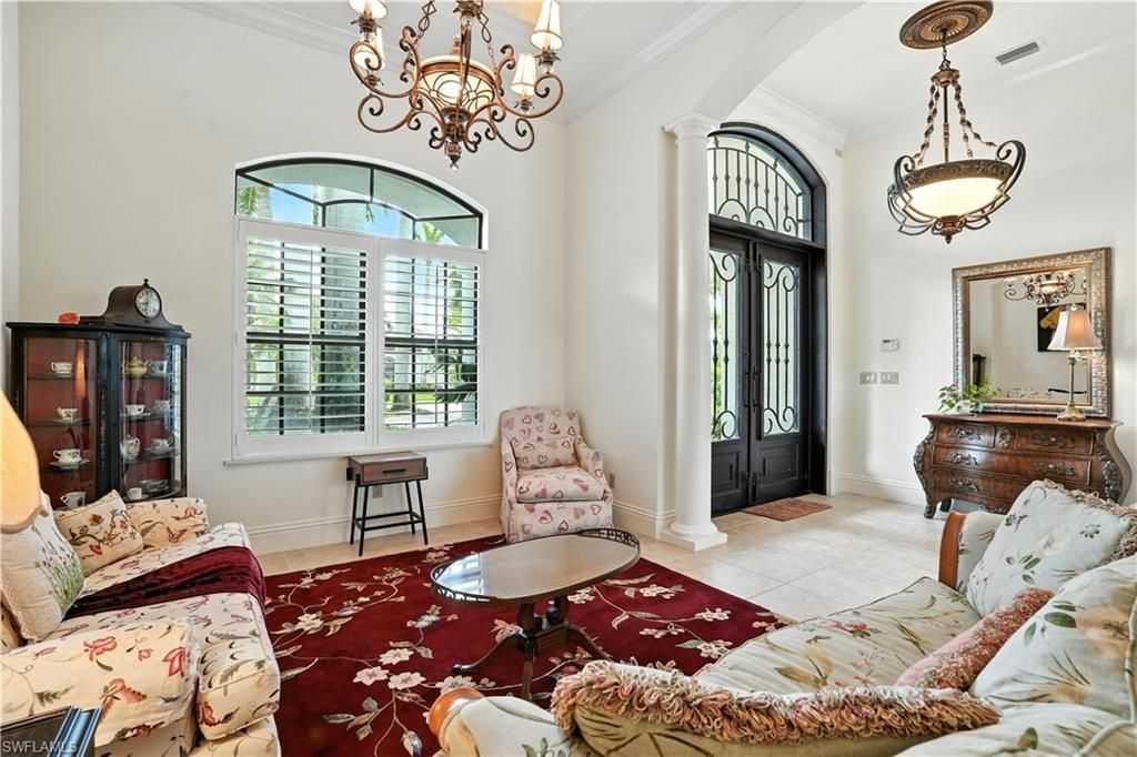 Chandelier, Interior, Living room, Pendant Lights