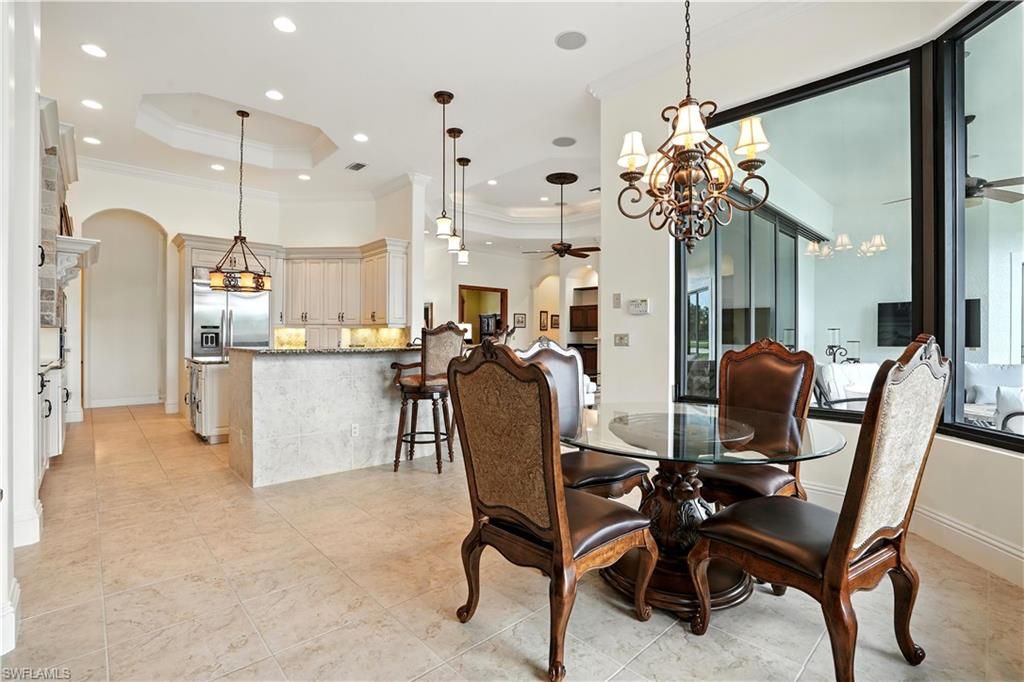 Chandelier, Dining room, Interior, Kitchen, Pendant Lights, Recessed Lighting, Stainless Steel Appliances