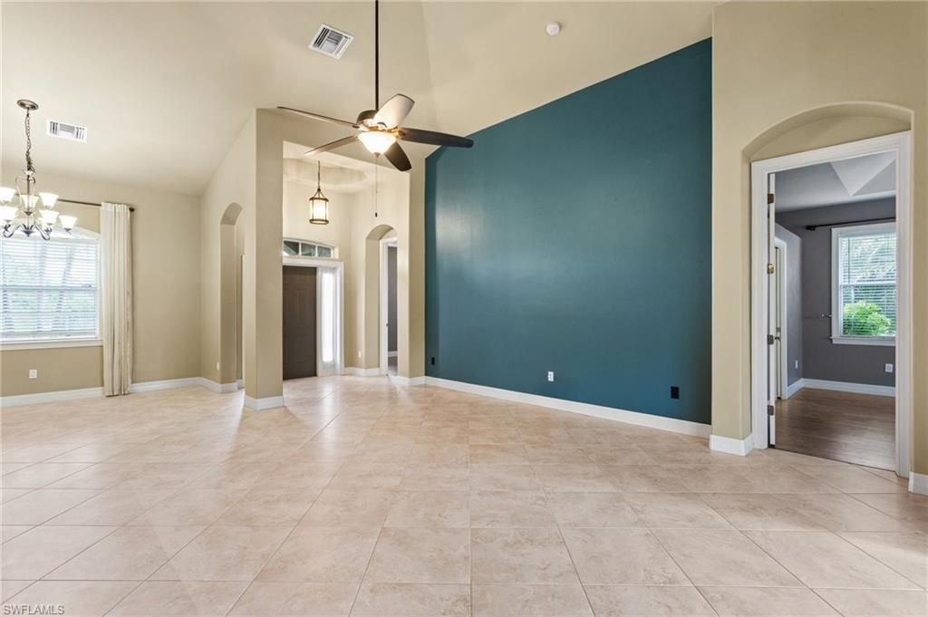 Chandelier, Empty room, Interior, Pendant Lights