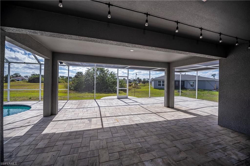 Interior, Pool, Sun Room