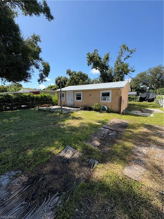 Backyard, Exterior