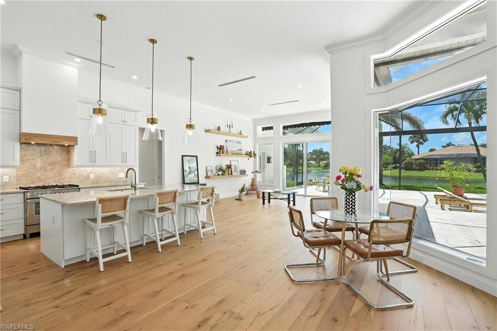 Dining room, Interior, Kitchen, Pendant Lights, Recessed Lighting, Wood Texture Flooring