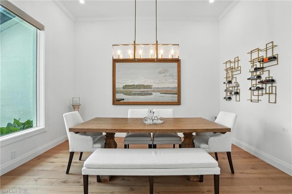 Dining room, Interior, Pendant Lights, Recessed Lighting, Wood Texture Flooring