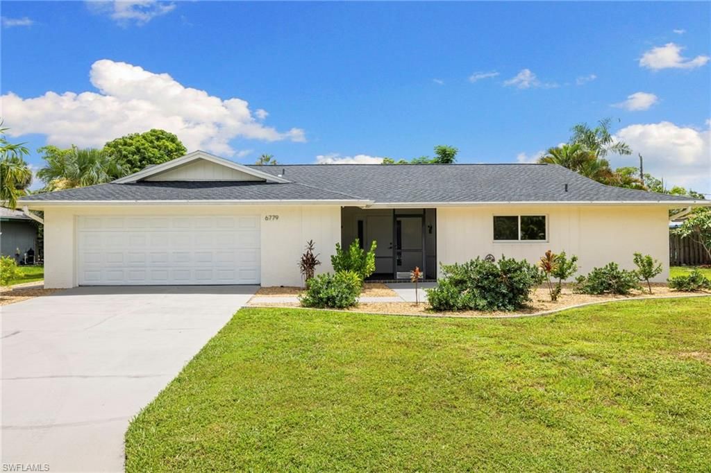 Attached, Backyard, Exterior, Facade, Ranch
