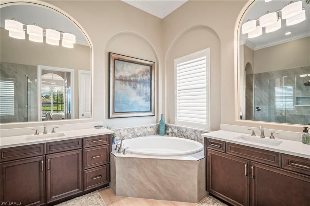 Bathroom, Dual Sink Vanities, Interior
