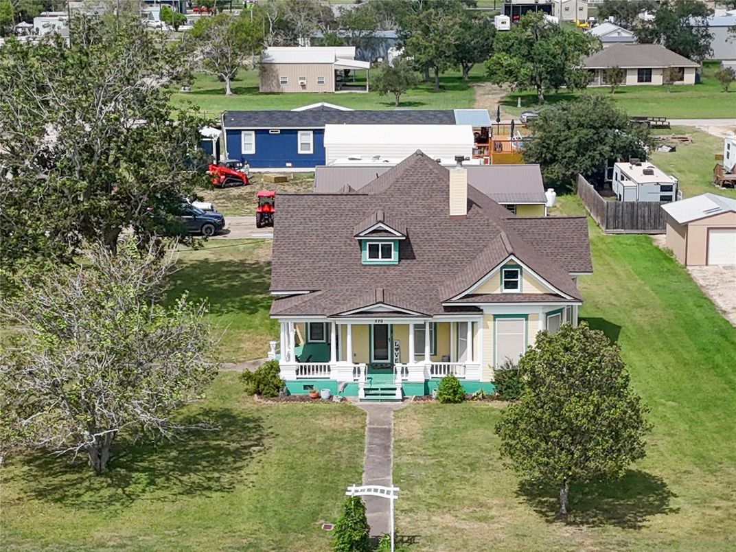 Exterior, Drone