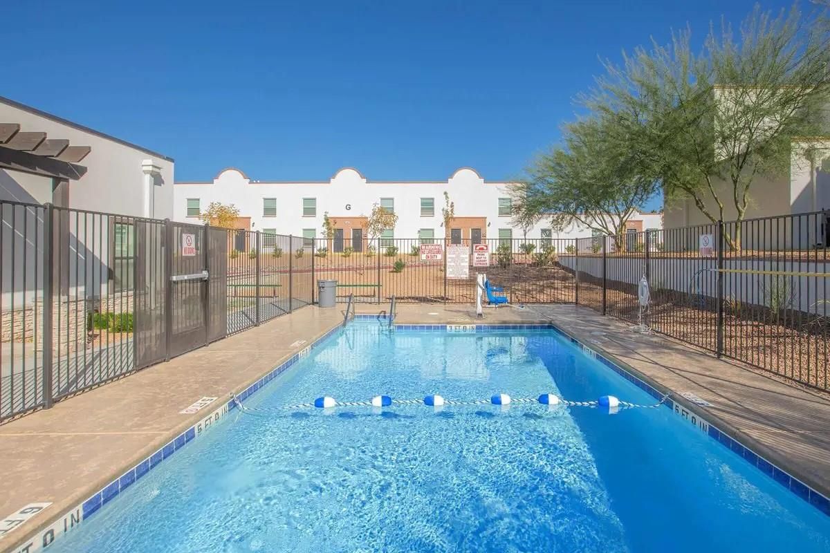 Exterior, Pool