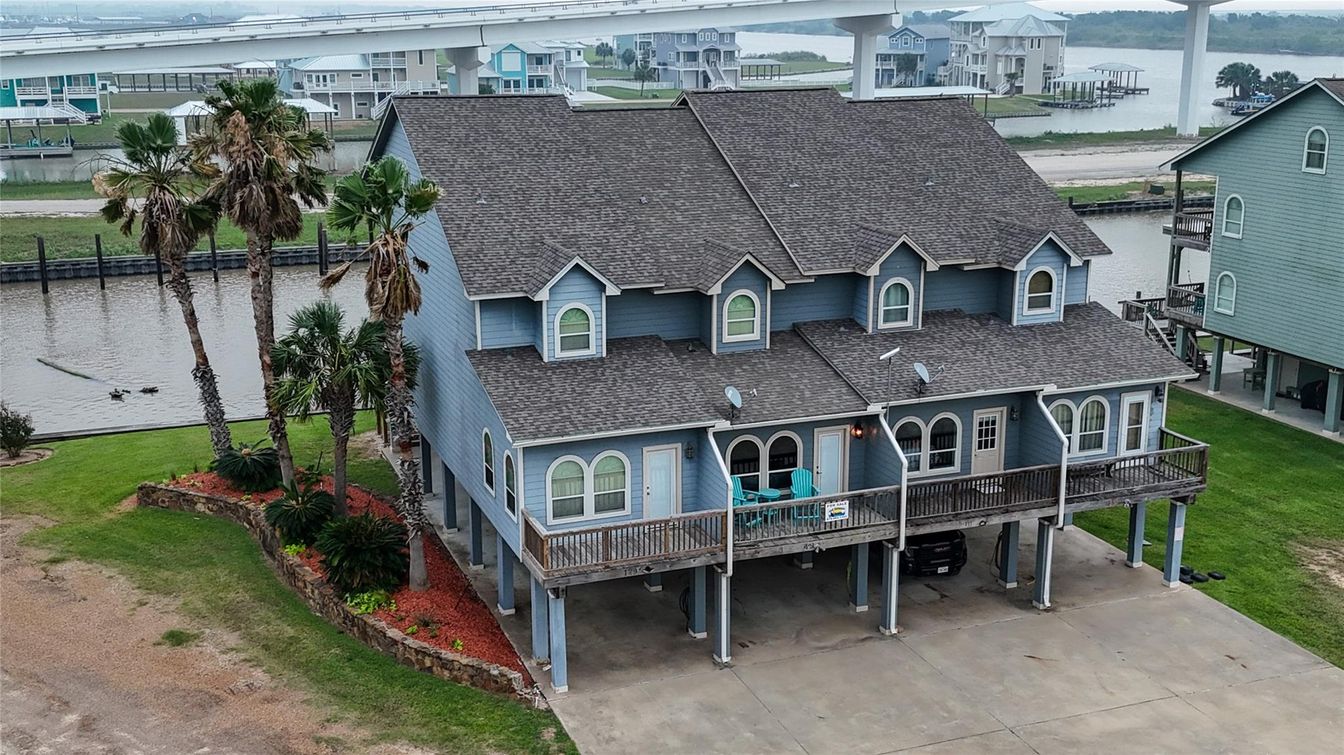 Exterior, Drone