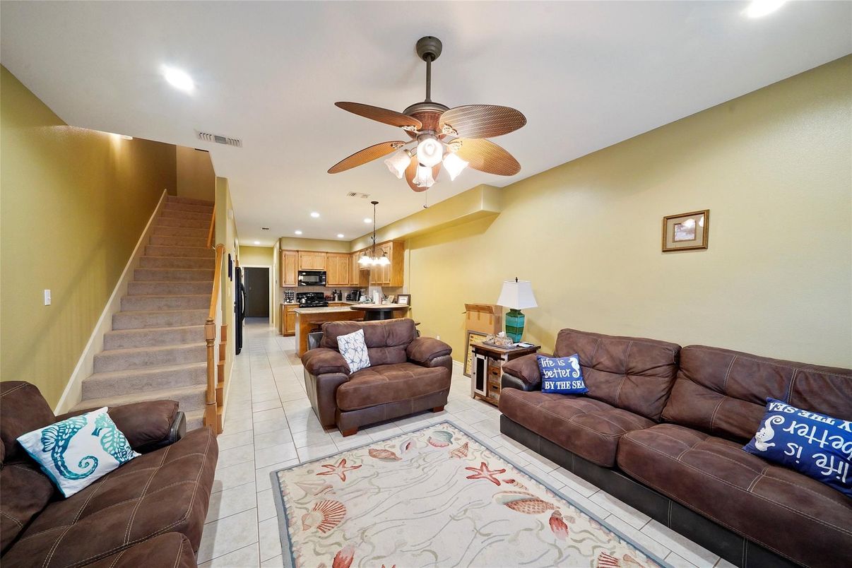 Interior, Kitchen, Living room, Recessed Lighting, Stainless Steel Appliances