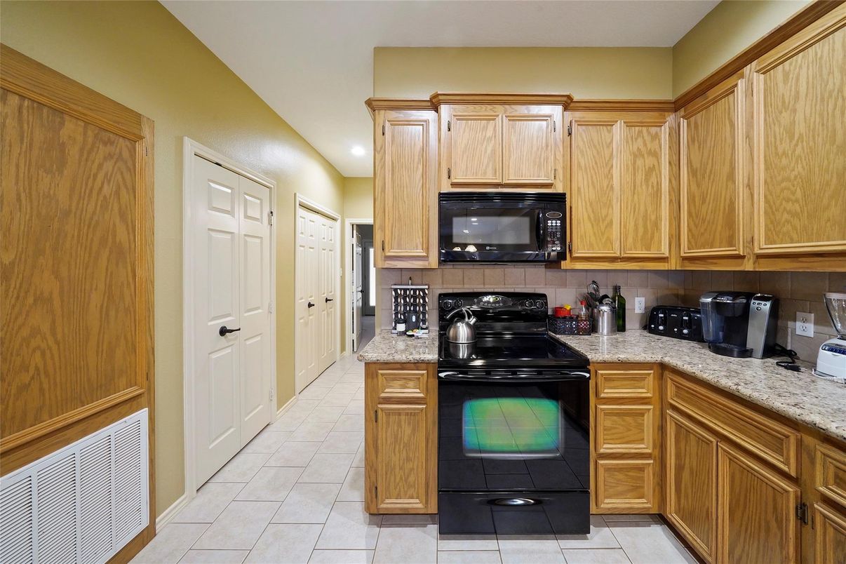 Interior, Kitchen, Recessed Lighting