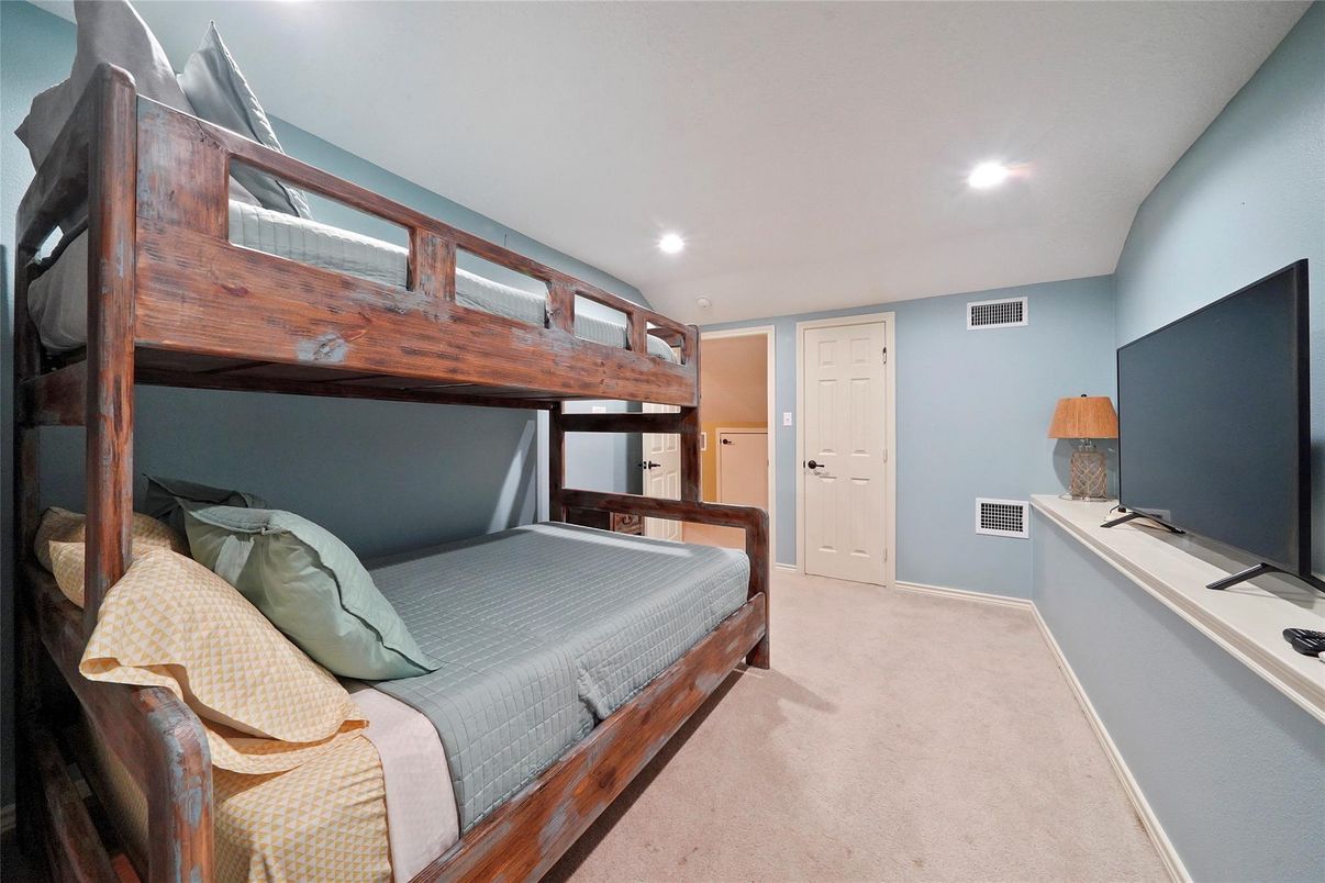 Bedroom, Interior, Recessed Lighting