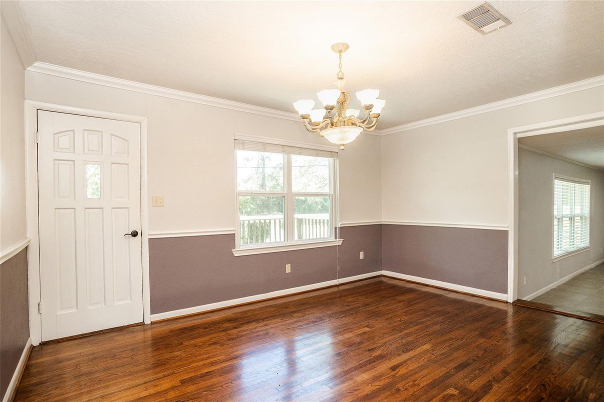 Chandelier, Empty room, Interior, Wood Texture Flooring