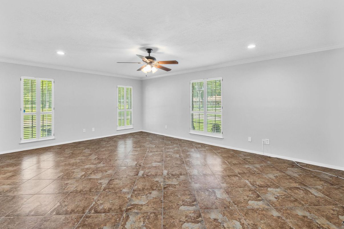 Empty room, Interior, Recessed Lighting