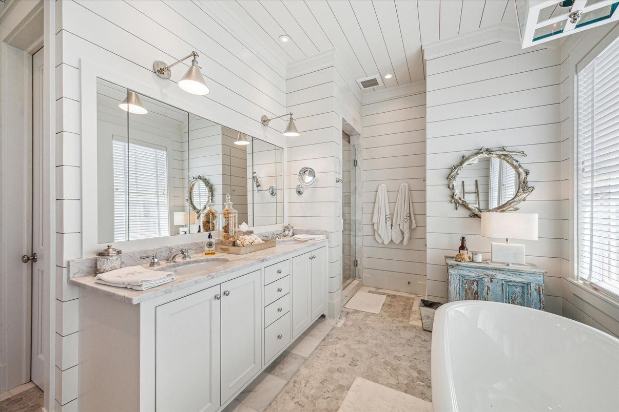 Bathroom, Dual Sink Vanities, Free Standing Baths, Interior, Recessed Lighting