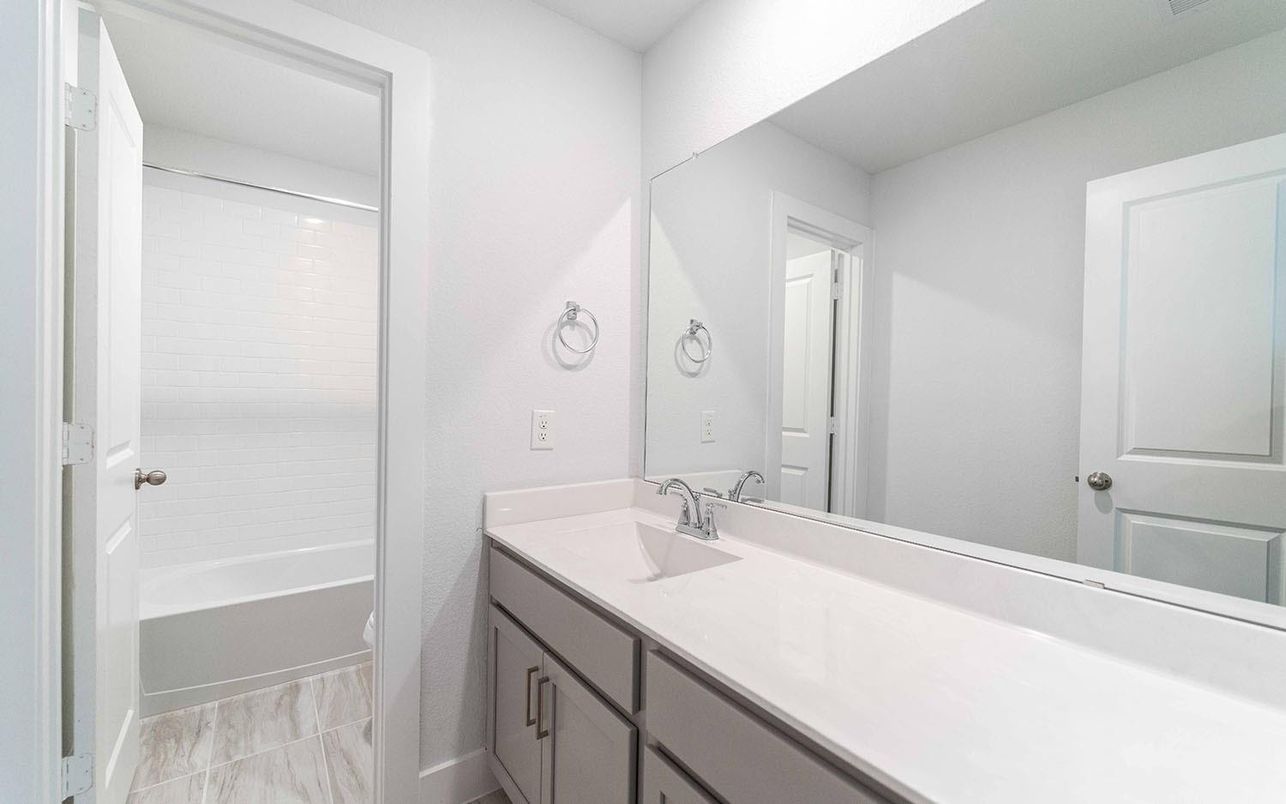 Bathroom, Dual Sink Vanities, Interior