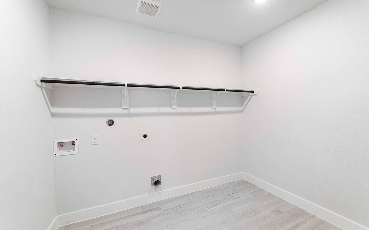 Interior, Recessed Lighting, Walk-in Closets, Wood Texture Flooring
