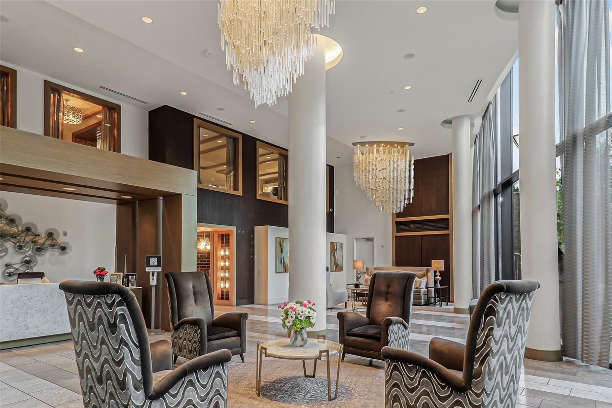Chandelier, Dining room, Interior, Living room, Recessed Lighting