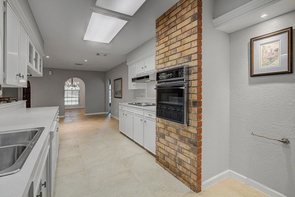 Interior, Kitchen, Recessed Lighting
