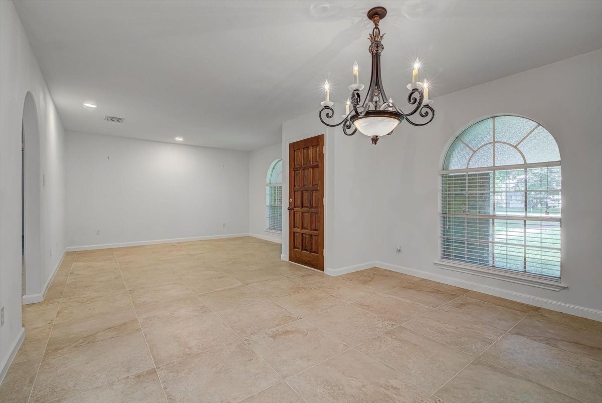 Chandelier, Empty room, Interior, Recessed Lighting