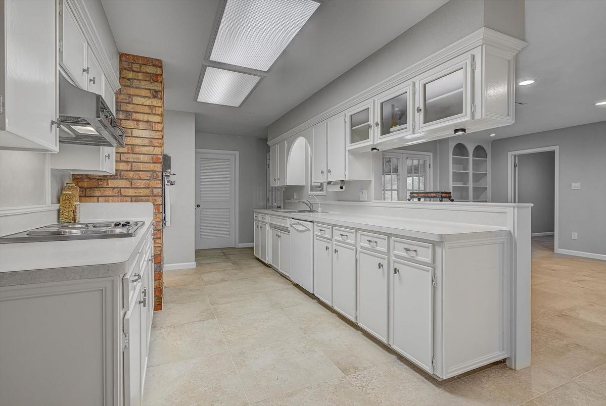 Interior, Kitchen, Recessed Lighting