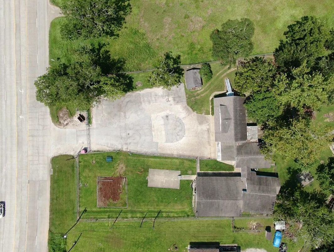 Exterior, Drone