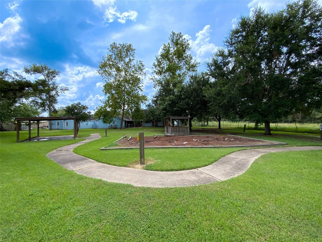 Backyard, Exterior, Playground