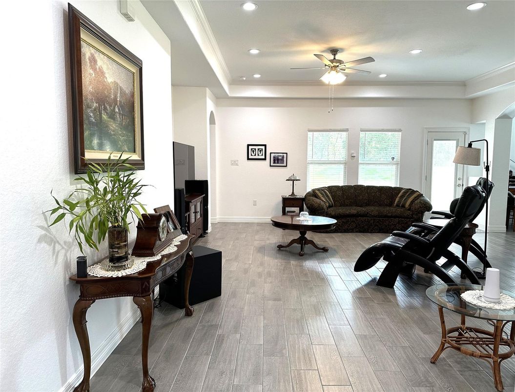 Interior, Living room, Recessed Lighting, Wood Texture Flooring