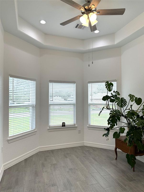 Interior, Recessed Lighting, Wood Texture Flooring