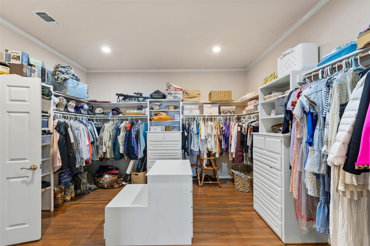 Interior, Recessed Lighting, Walk-in Closets, Wood Texture Flooring