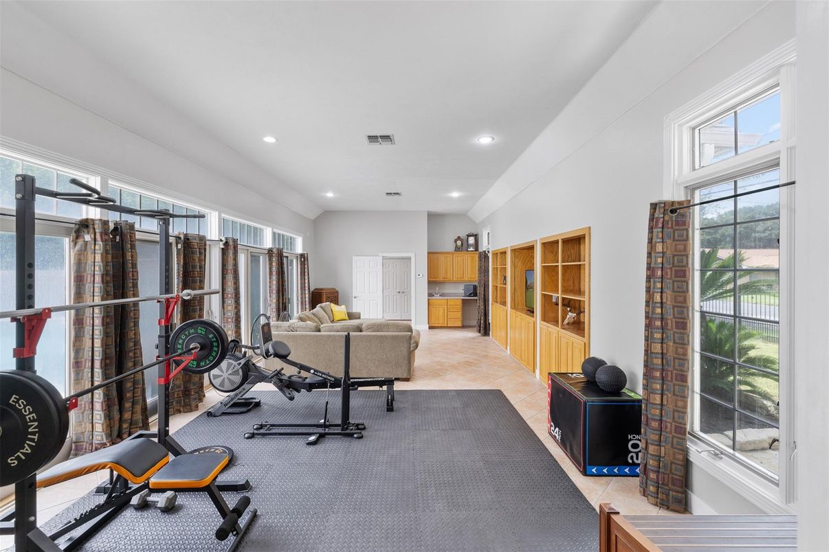 Fitness Equipment, Interior, Recessed Lighting