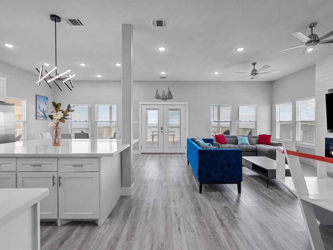 Dining room, Interior, Kitchen, Living room, Pendant Lights, Recessed Lighting, Wood Texture Flooring