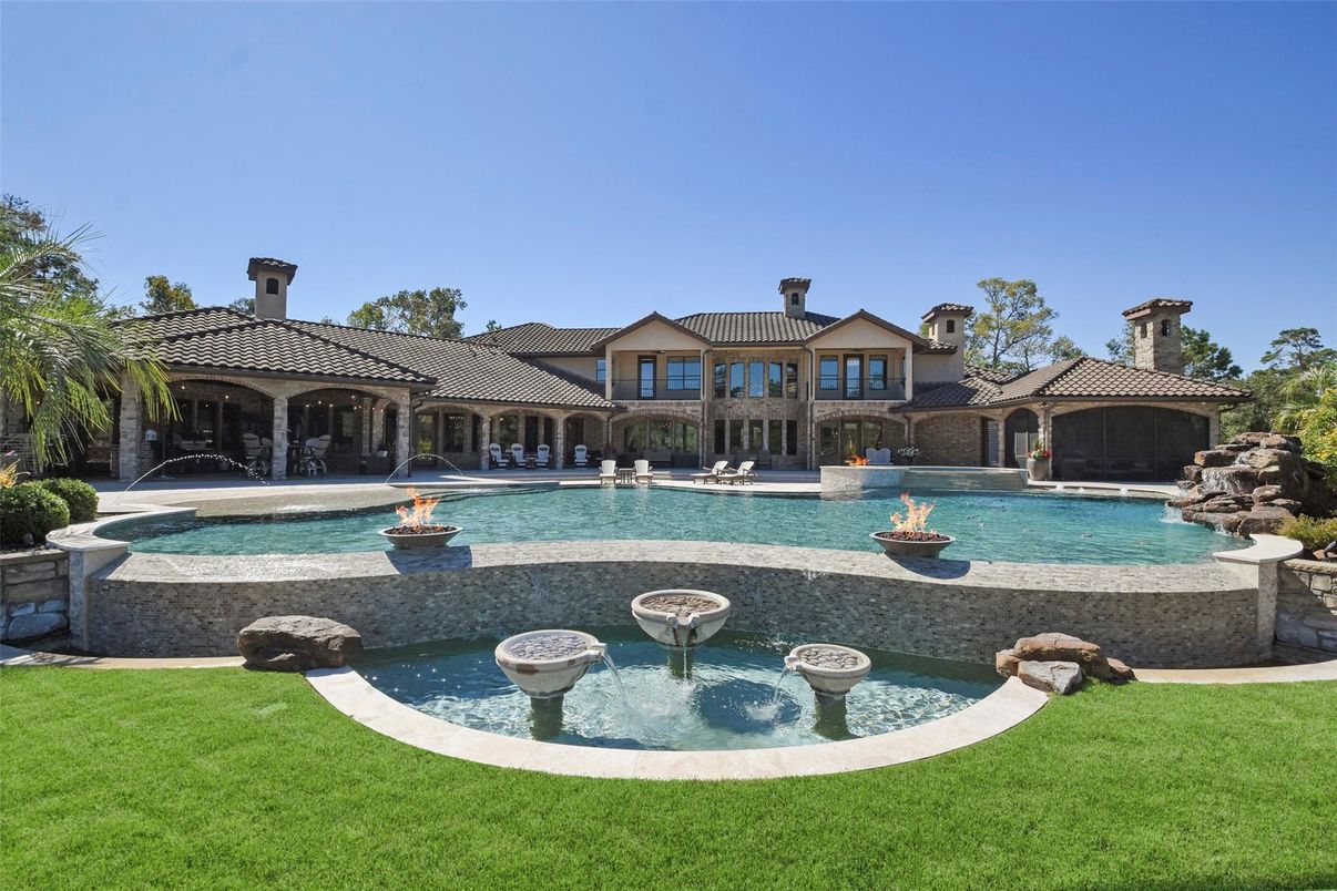 Backyard, Exterior, Pool