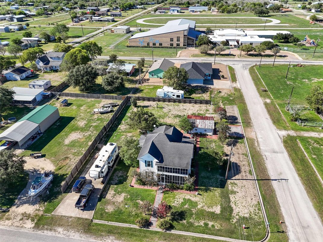 Exterior, Drone