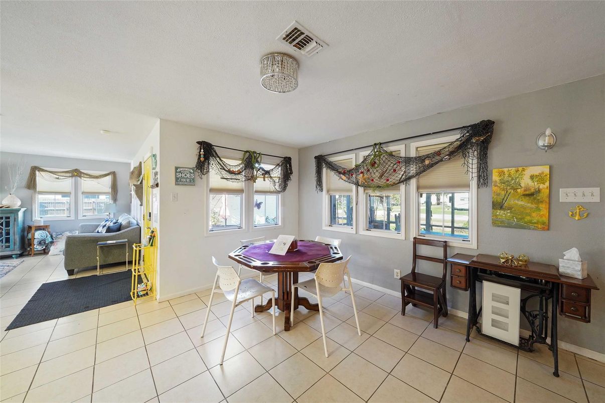 Dining room, Interior