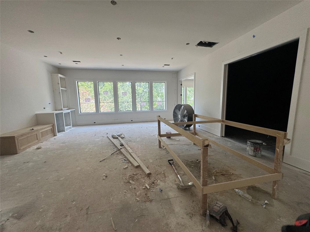 Empty room, Interior, Recessed Lighting