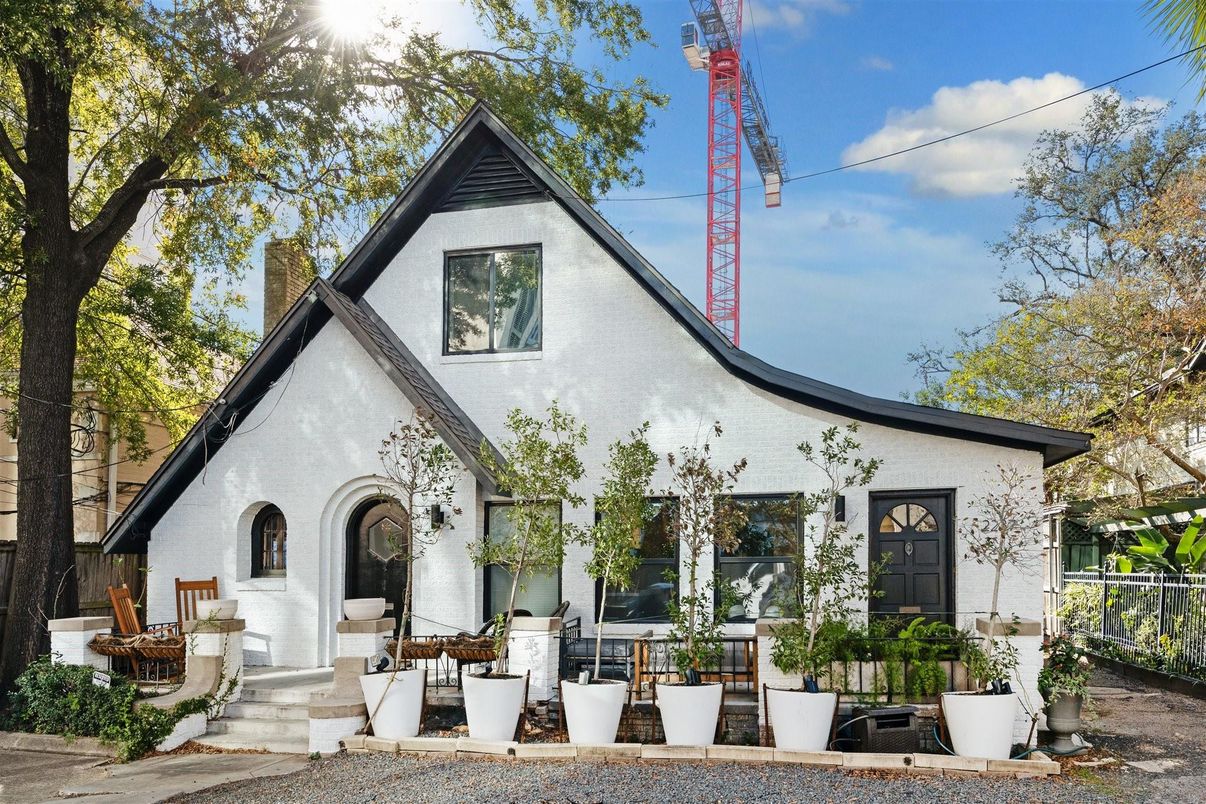 Exterior, Facade, A Frame