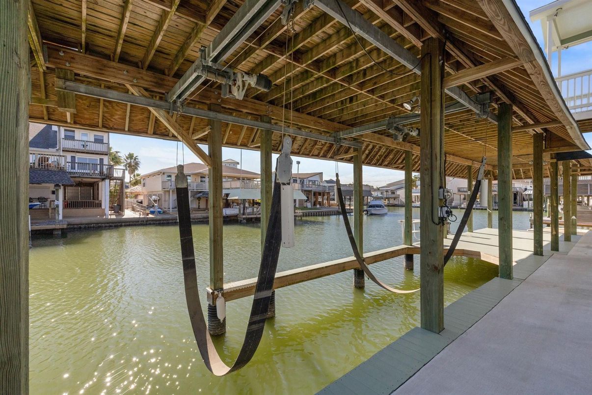 Exterior, Water