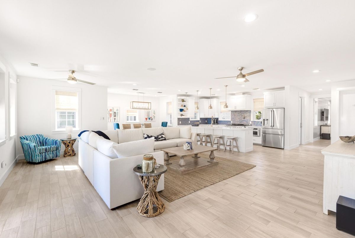 Interior, Kitchen, Living room, Pendant Lights, Recessed Lighting, Stainless Steel Appliances, Wood Texture Flooring