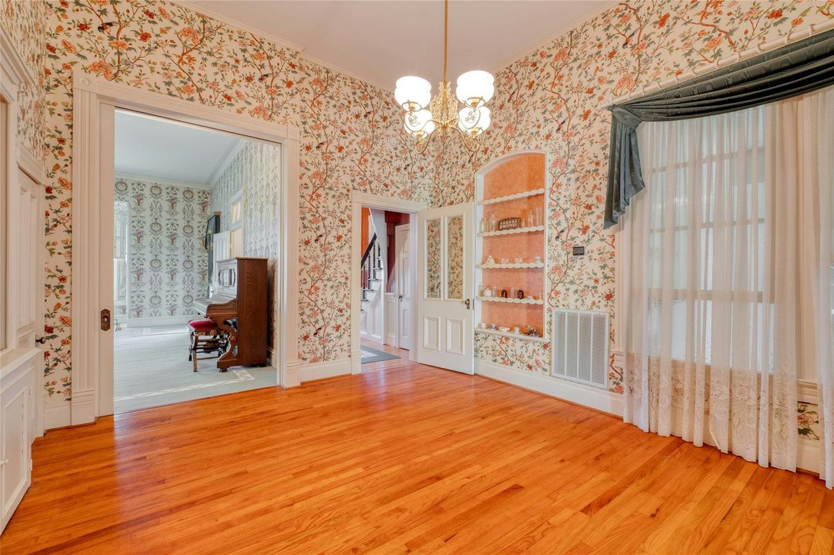 Chandelier, Interior, Wood Texture Flooring
