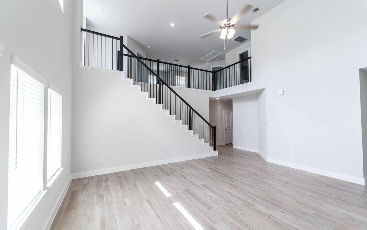 Interior, Recessed Lighting, Wood Texture Flooring