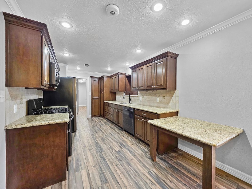 Interior, Kitchen, Recessed Lighting, Wood Texture Flooring