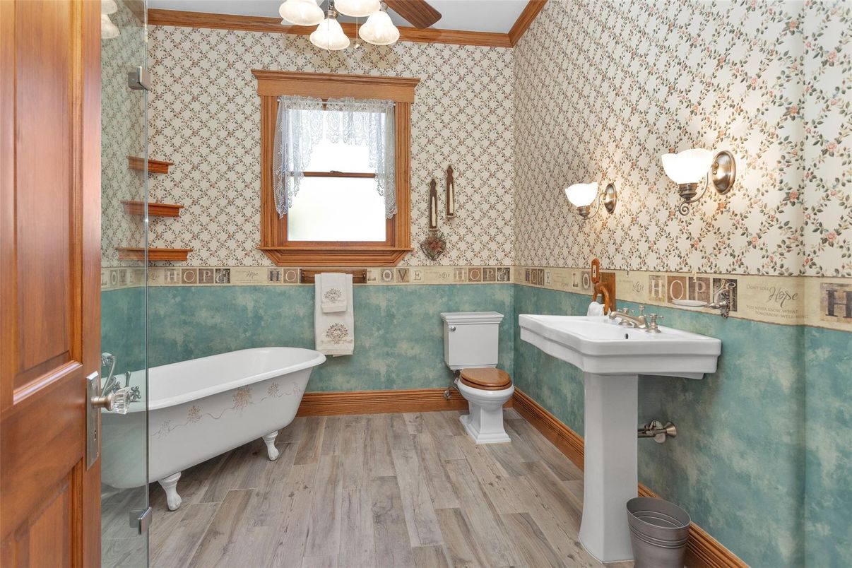 Bathroom, Free Standing Baths, Interior, Wood Texture Flooring