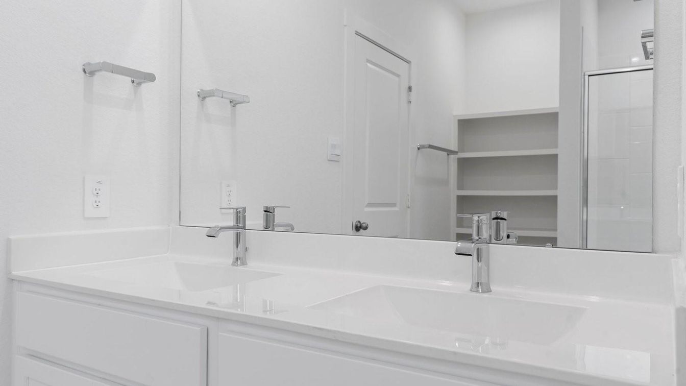 Bathroom, Dual Sink Vanities, Interior