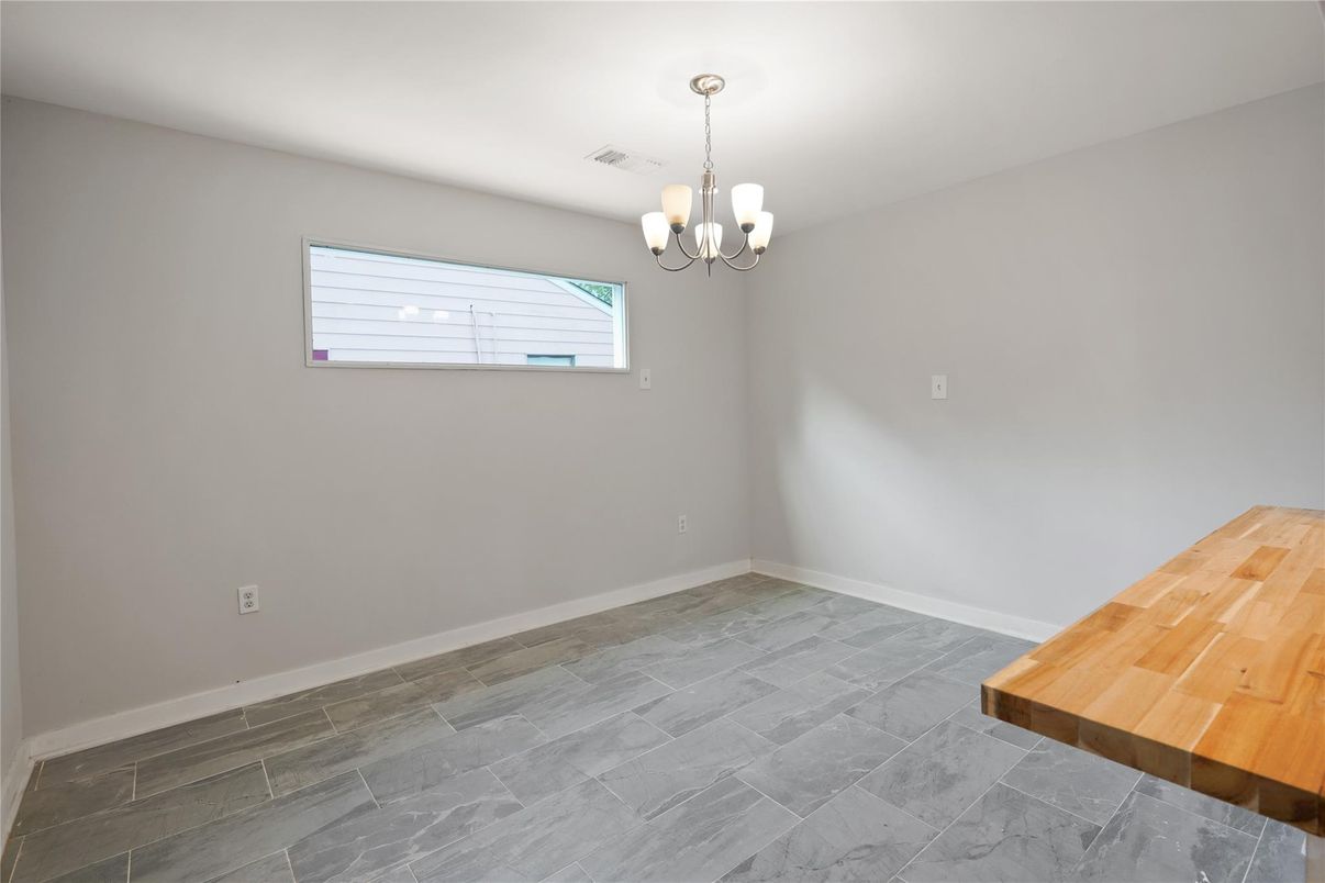 Chandelier, Empty room, Interior, Pendant Lights