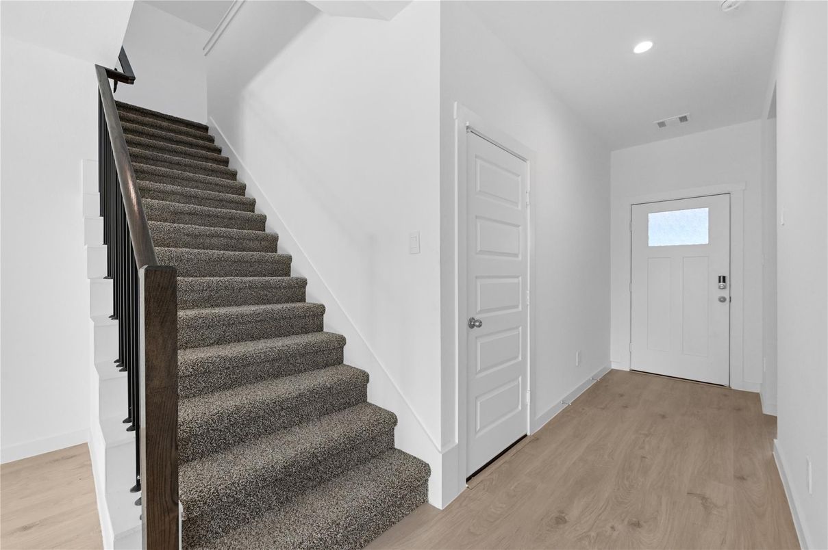 Interior, Recessed Lighting, Wood Texture Flooring