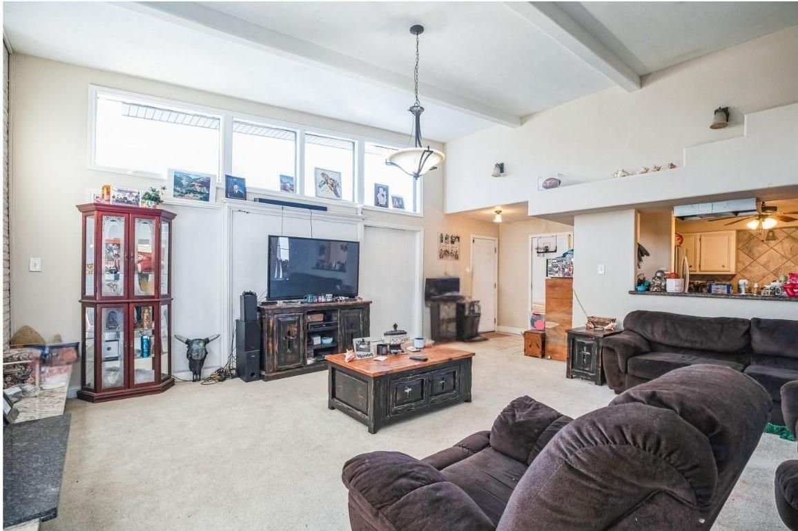 Interior, Living room, Pendant Lights