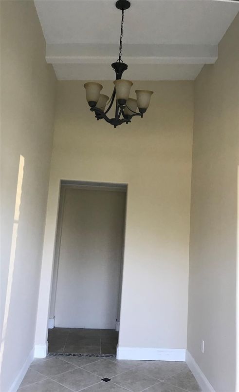 Chandelier, Interior